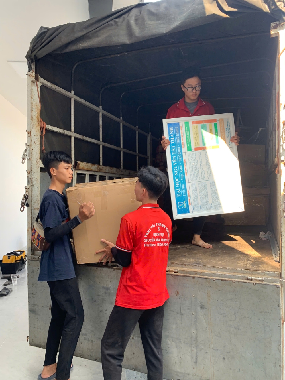 Đội đóng gói — Thành Hưng Taxi Tải