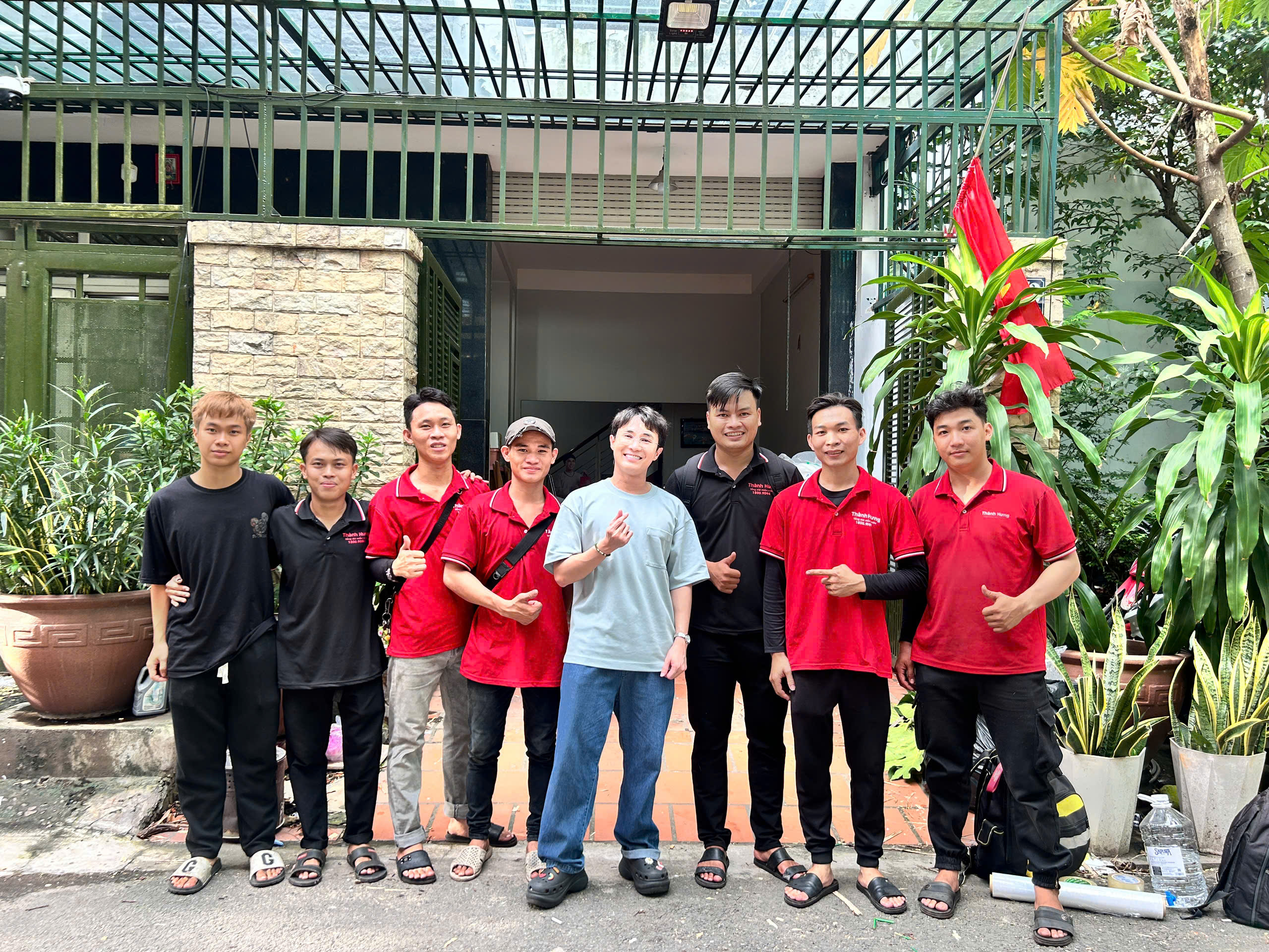 Nhân viên Thành Hưng đóng gói, chuyển nhà trọn gói